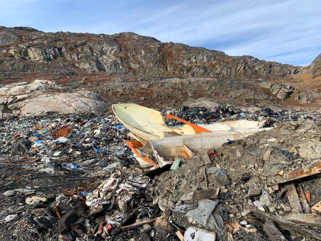 Image of a huge landfill in Greenland